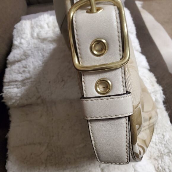 Coach Zoe cream tan white logo horse & carriage Signature C medium tote bag - Picture 4 of 16